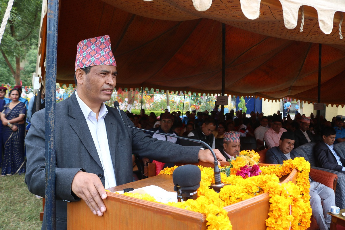 प्रहरी दिवसका अवसरमा प्रदेश प्रहरी कार्यालय (कर्णाली)ले आयोजना गरेको कार्यक्रमलाई सम्बोधन गर्दै मुख्यमन्त्री महेन्द्रबहादुर शाही। तस्वीरः दिपकजंग शाही/सेतोपाटी