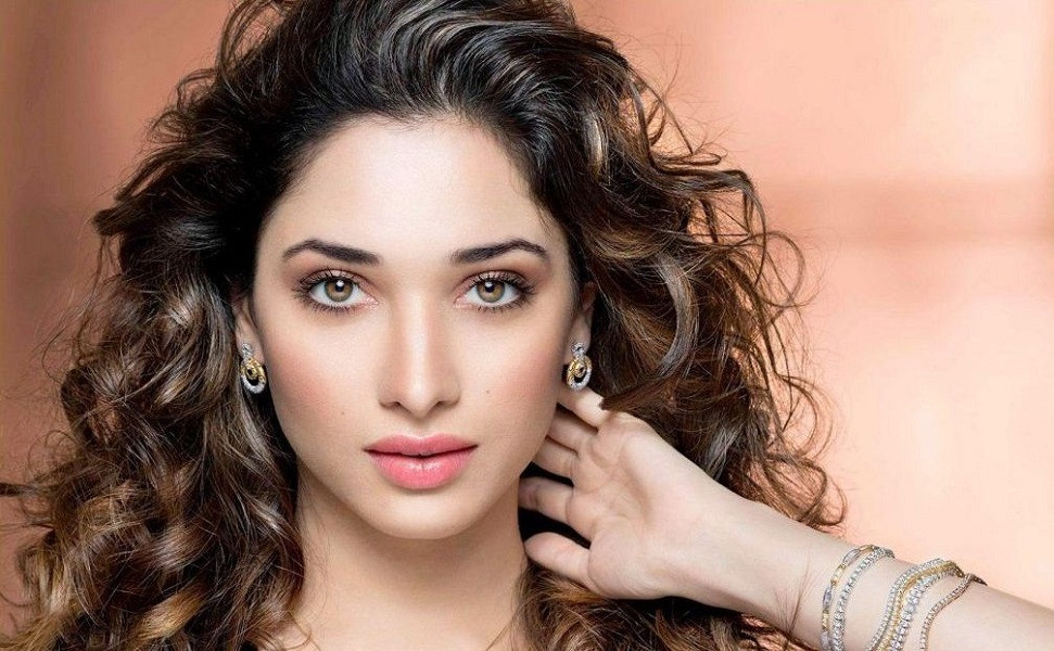 1558844963Tamannaah-Bhatia.jpg