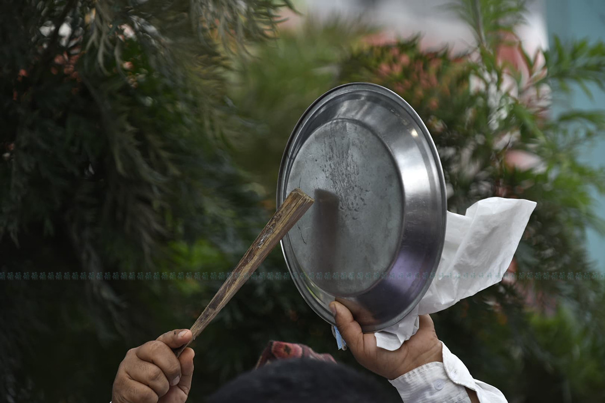 माइतीघरमा लुतो फालिँदै। फाइल तस्बिर: नारायण महर्जन/सेतोपाटी।