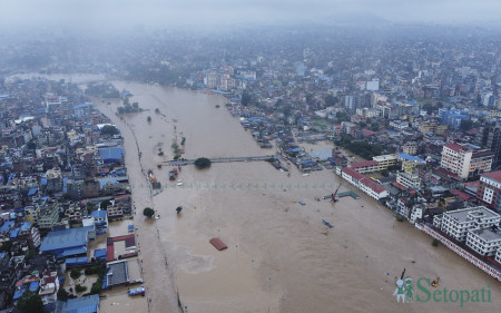 १२ नदीको जलसतह खतराको तहमाथि, केही नदीको बहाव घट्दो क्रममा