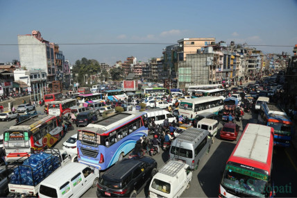 काठमाडौंमा अत्यासलाग्दो ट्राफिक जाम (तस्बिरहरू)