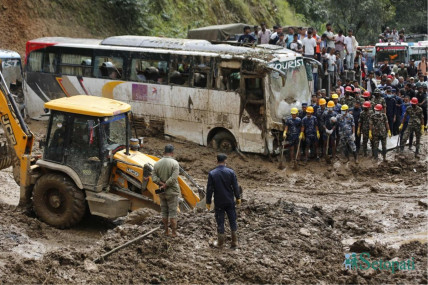 झ्याप्ले खोलाले खोस्यो भरतका परिवारको सहारा