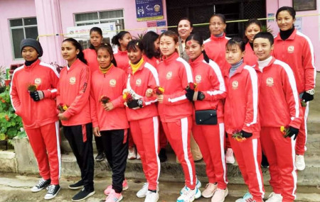 महिला लिगमा सहभागी हुने वालिङ नगरपालिकाको टिम।