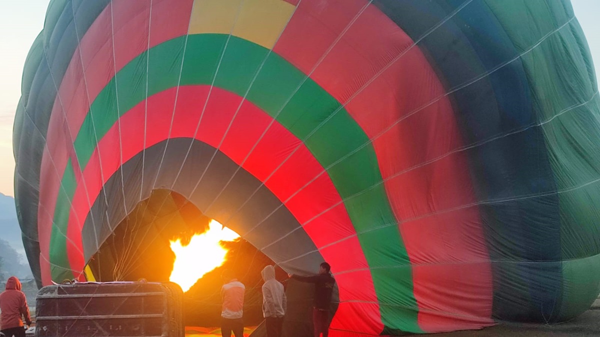 Hot-air-balloon-(3)-1702202957.jpg
