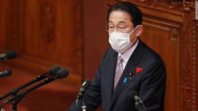 जापानी प्रधानमन्त्री फुकिओ किशिदा बिहीबार संसद बैठकमा। तस्बिर स्रोत: सिएनएन