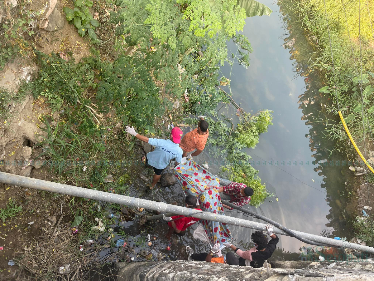 chitwan-two-deaths-(5)-1700644040.jpg