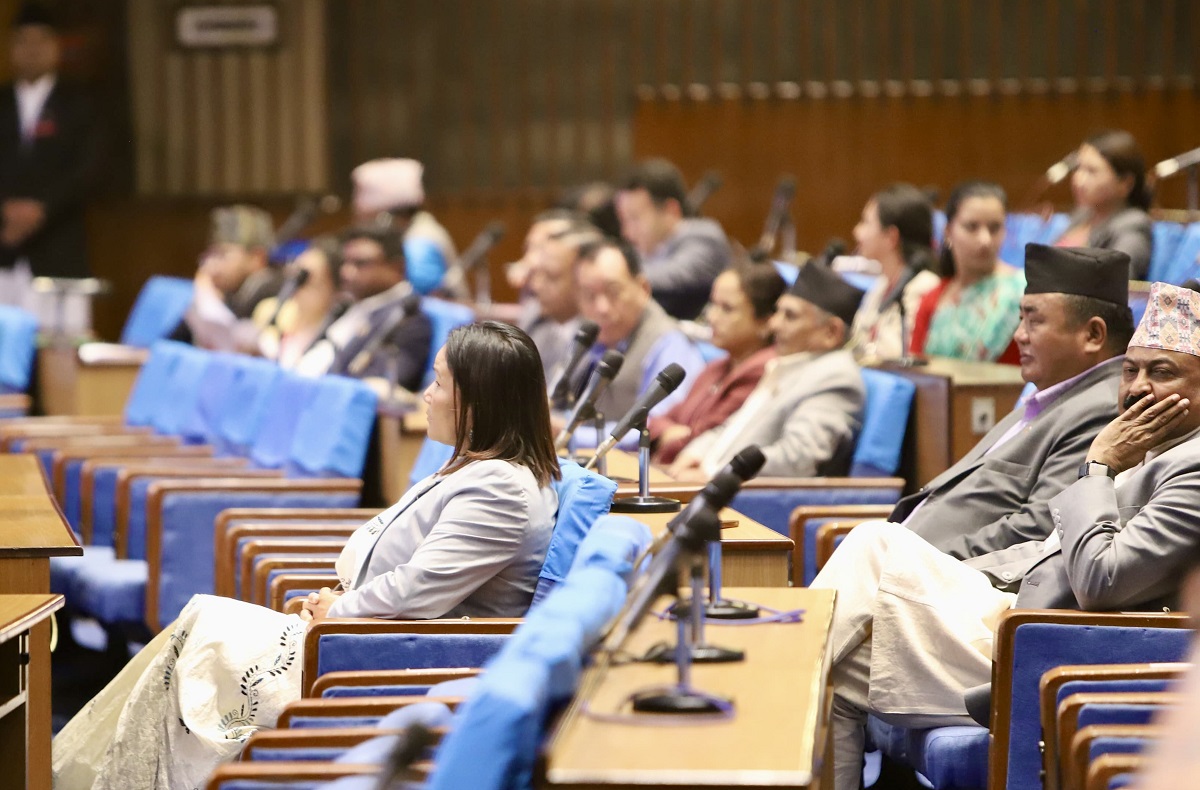 मंगलबारको प्रतिनिधि सभा बैठकमा उपसभामुख राना र सांसदहरू। तस्बिर: प्रदीपराज वन्त/रासस।