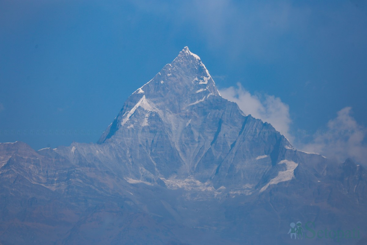 नेपाल लगायत संसारभर बढिरहेको तापक्रमको असर हिमालयमा पनि परेको छ।