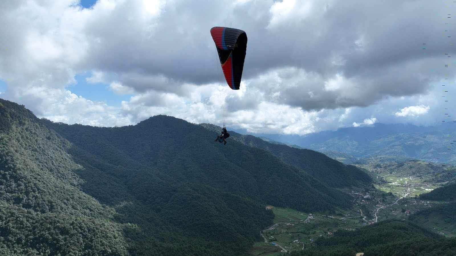 paragliding2-1698365497.jpg