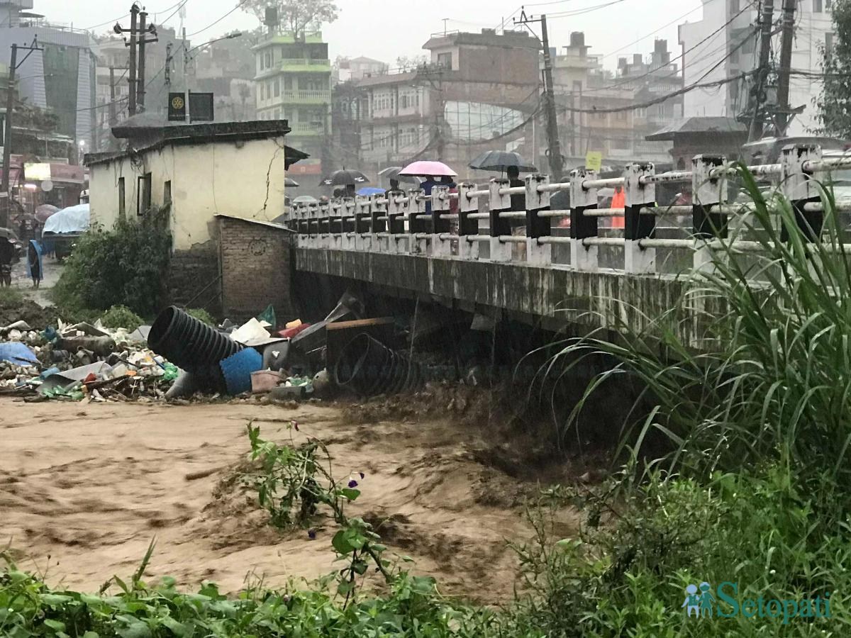 काठमाडौं उपत्यकामा बाढी पहिरोमा परी मृत्यु भएका २७ जनाको सनाखत